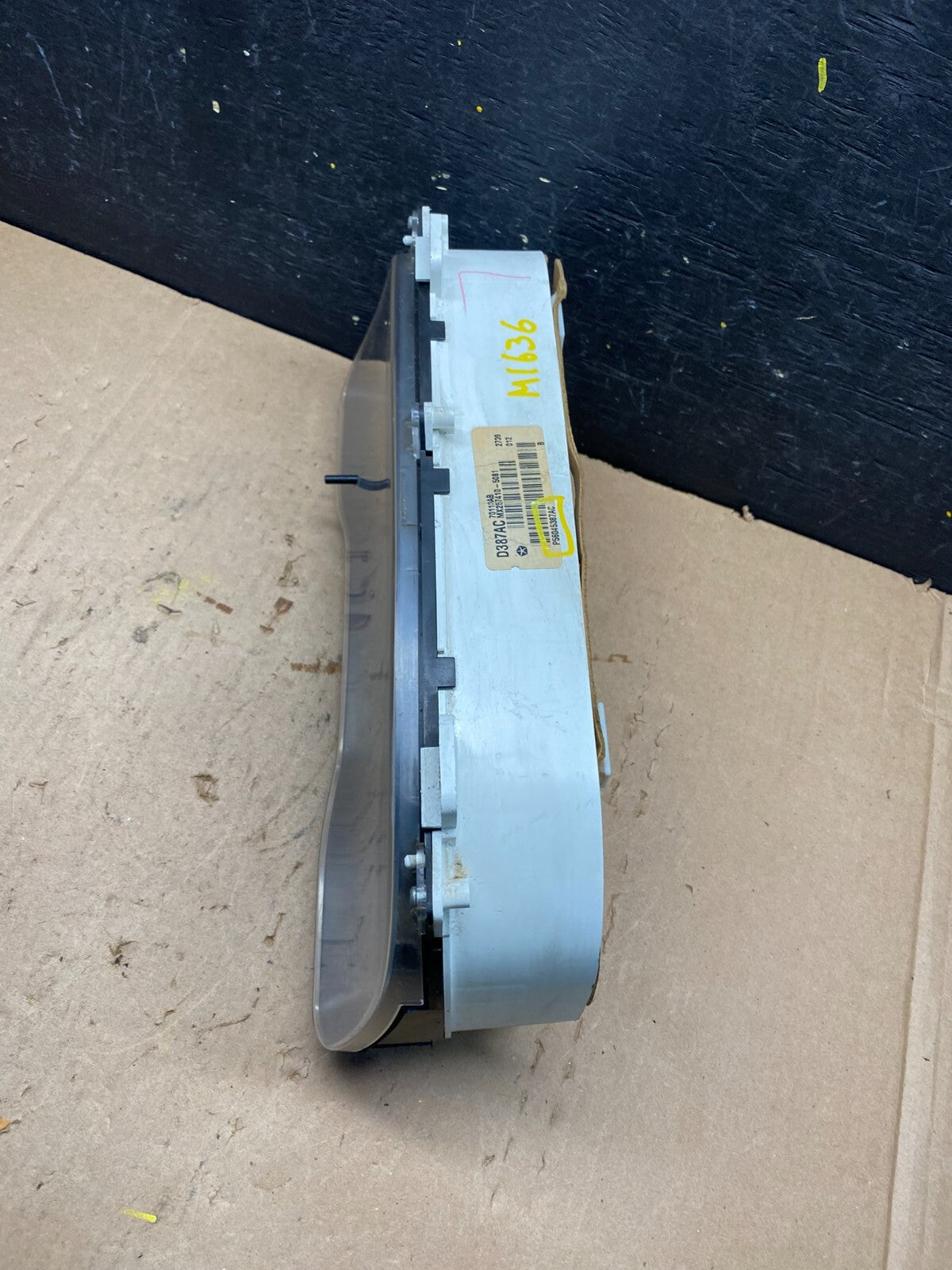 2000 Dodge Durango Speedometer Instrument Cluster Gauge M1636 PS4