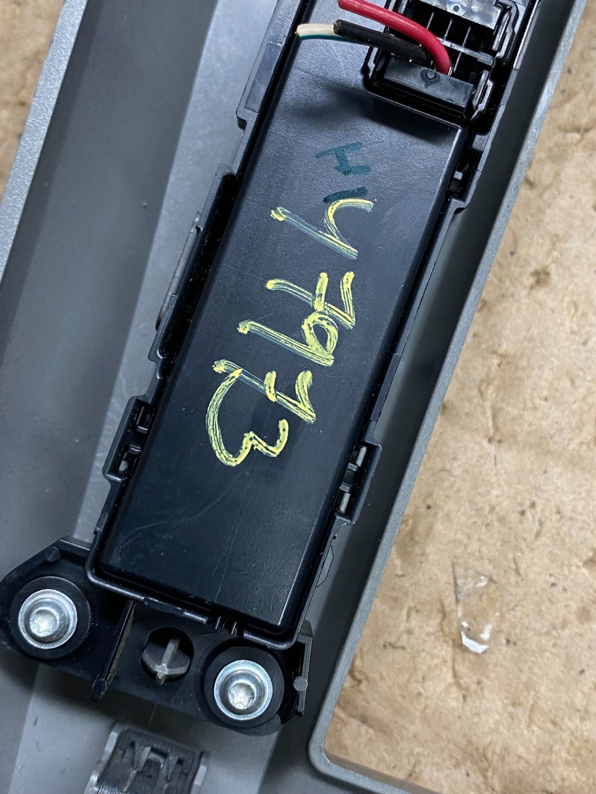 2007 2010 Chrysler Sebring Center Dash Radio Clock Bezel Trim Panel Oem Y7973 DG8