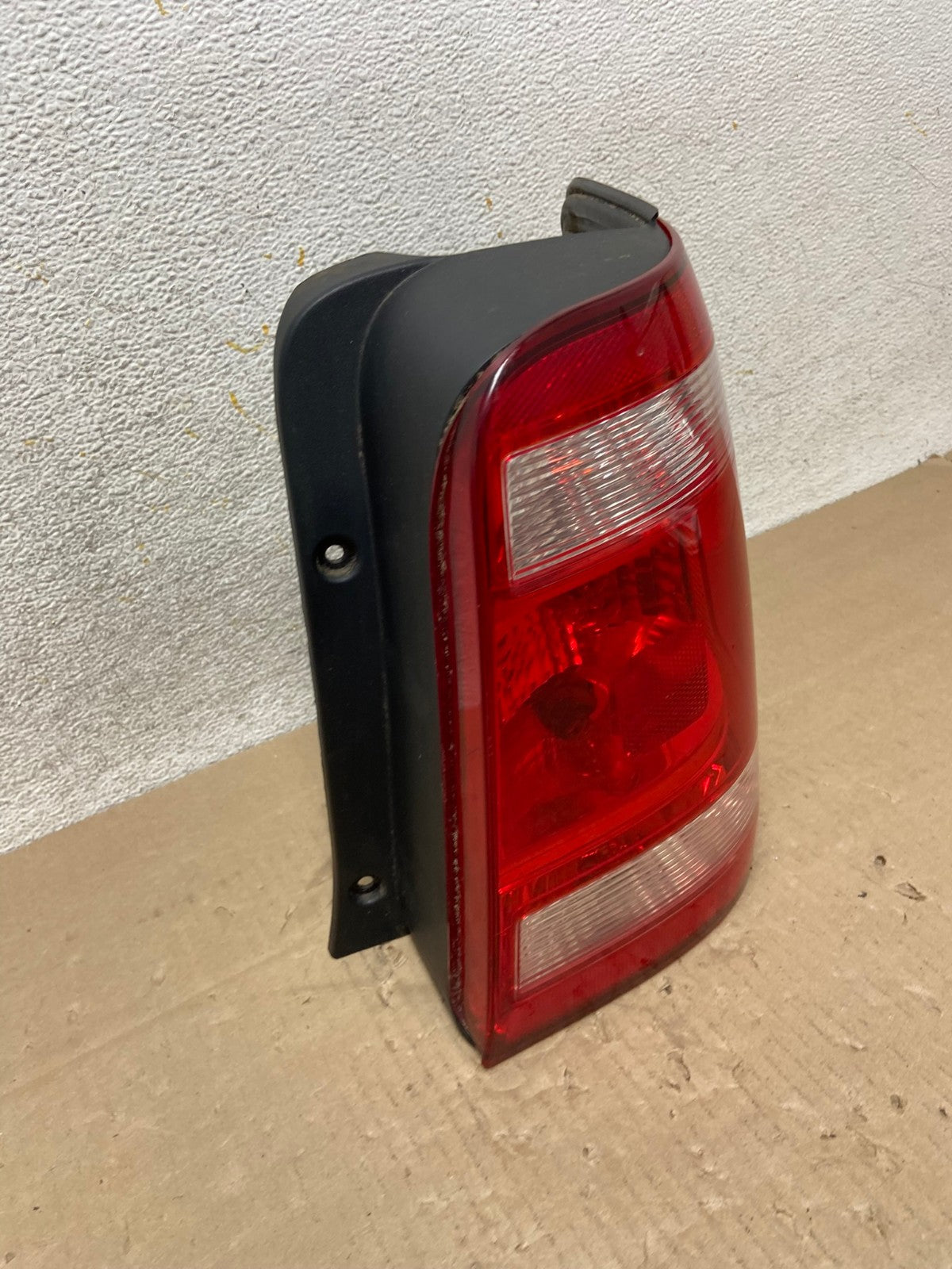 2008 to 2012 Ford Escape Right Passenger RH Side Tail Light AI2253 LK2