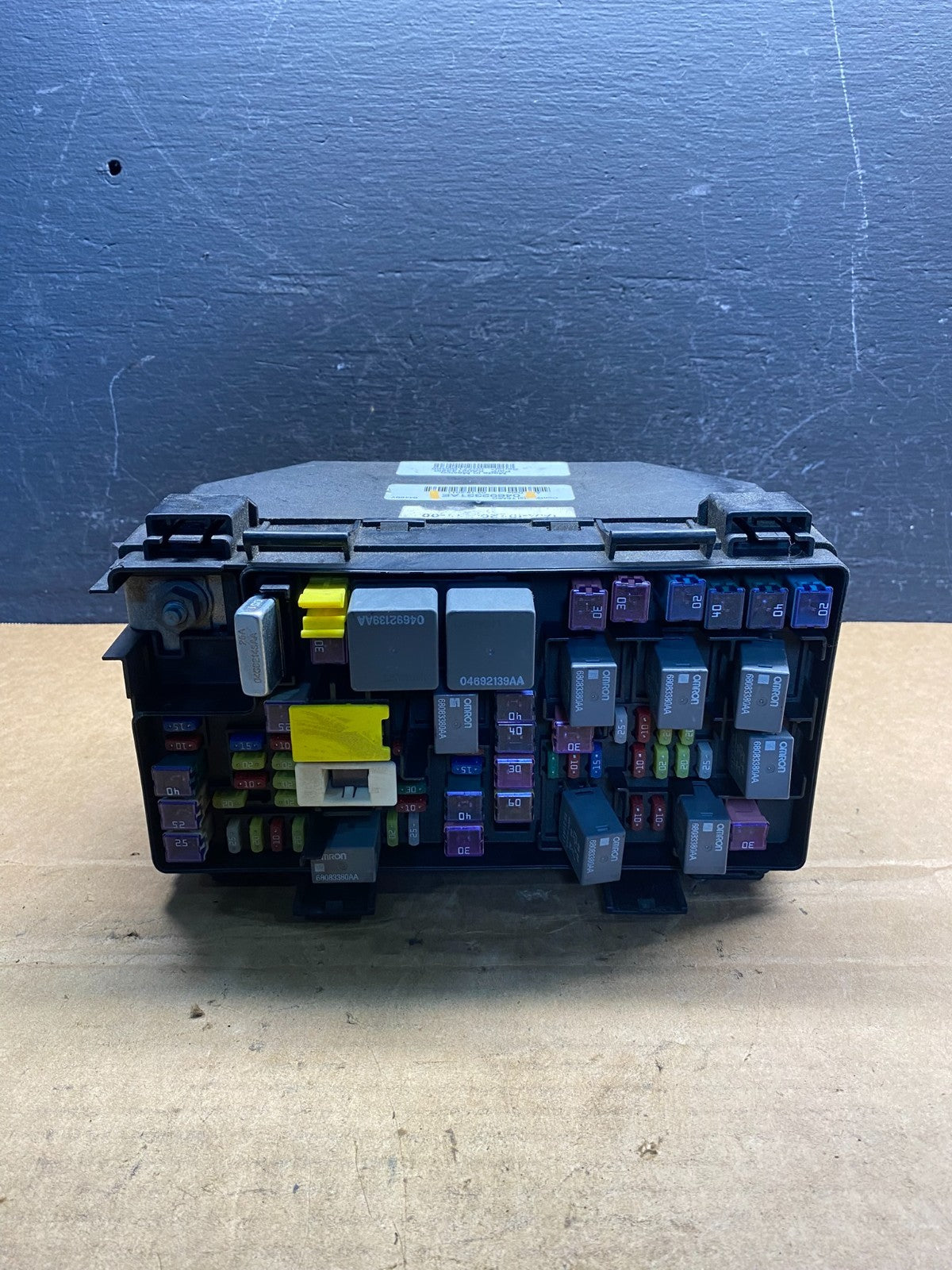 2011 Liberty Nitro TIPM Power Integrated Fuse Box Module AD7370 DG5