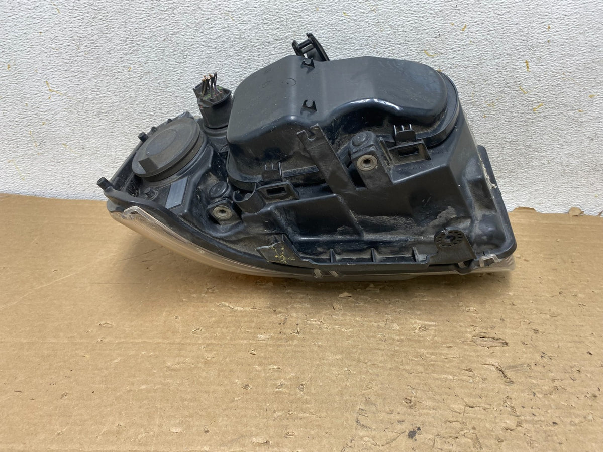 2008-2012 Land Rover LR2 Right Passenger RH Side Halogen Headlight AH9159 DW5
