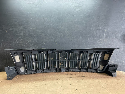 2011 to 2013 Jeep Grand Cherokee Front Upper Grill Grille OEM Y9854 DG4