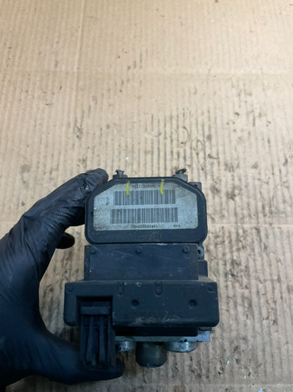 2004 2005 Dodge Durango ABS Anti Lock Brake Pump OEM X8854 DG4