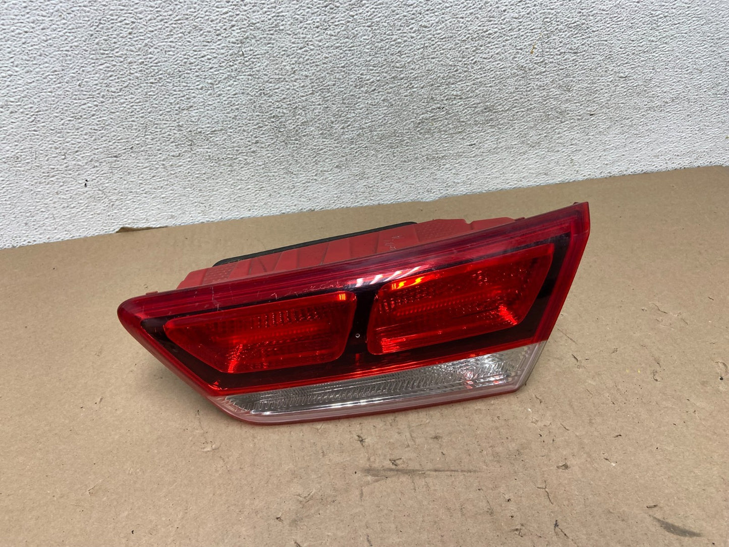 2016 to 2018 Kia Optima Right Passenger Side Tail Light Inner AG40760