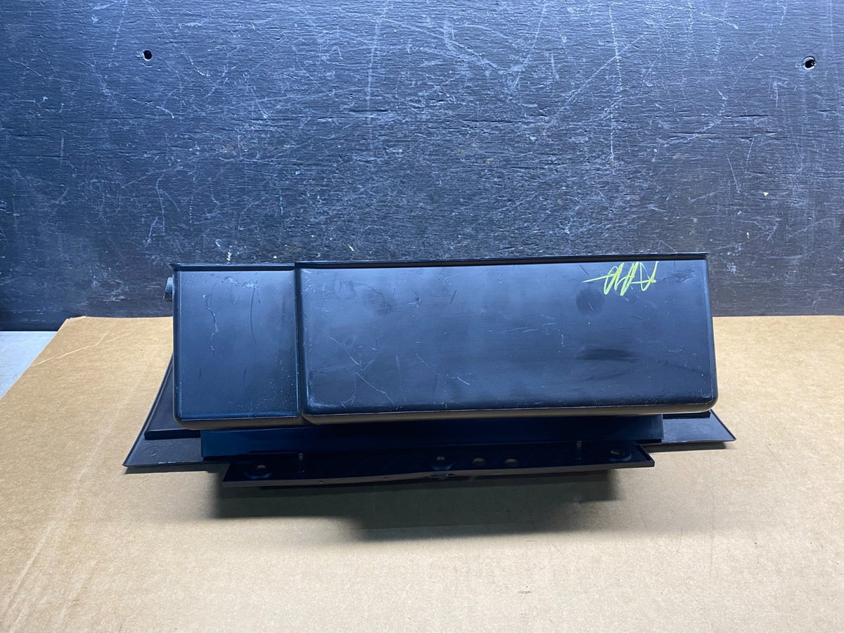 2005 2006 2007 Ford Five Hundred Right Passenger Glovebox Glove Box AH4965 DG4