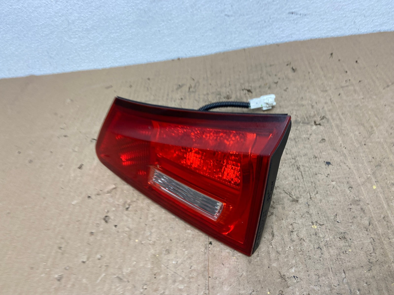 2006 - 2008 Lexus Is250 Is350 Right Passenger RH Inner Tail Light Oem AC0134 LK1