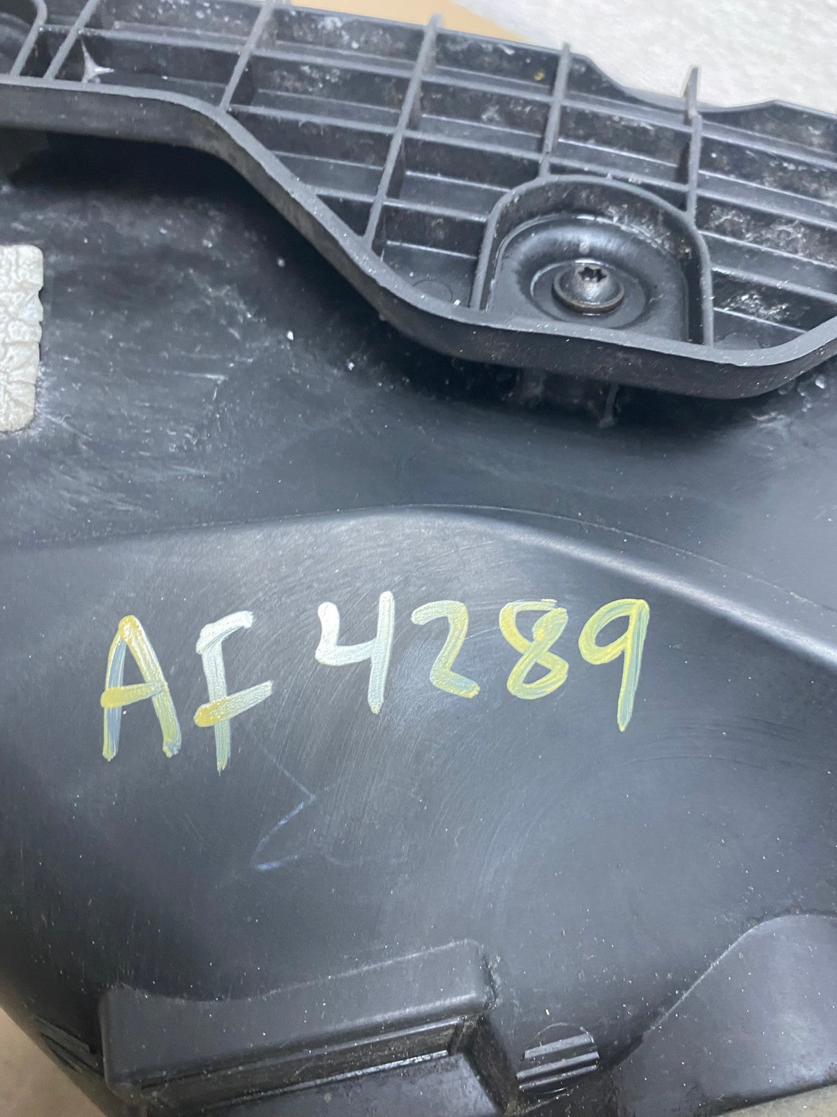 2013 - 2016 Ford Escape Headlight Left Driver Lh Side Halogen AF4289 LK11