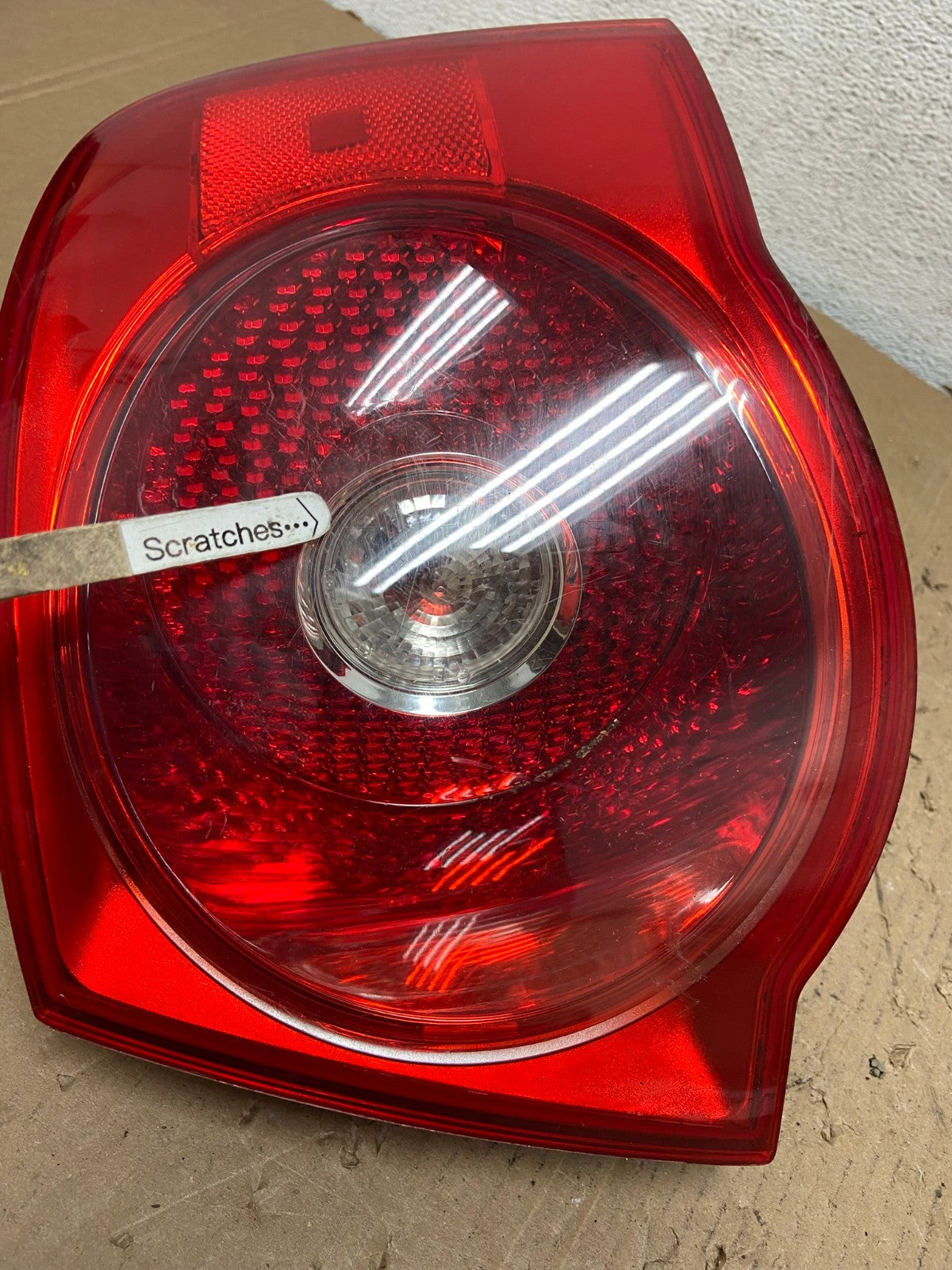 2005 2006 2007 Volkswagen Jetta Right Passenger Rh Side Tail Light AD8147 LK3