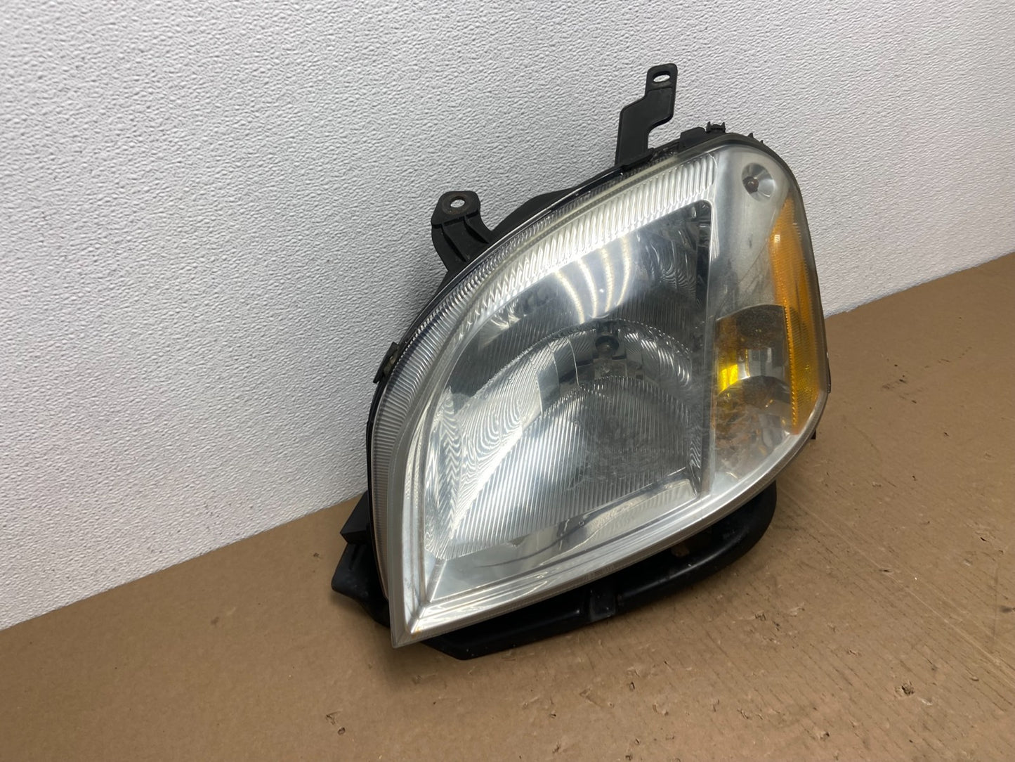 2005 2006 2007 Mercury Montego Left Driver LH Side Headlight Xenon HID AB6533 DW2