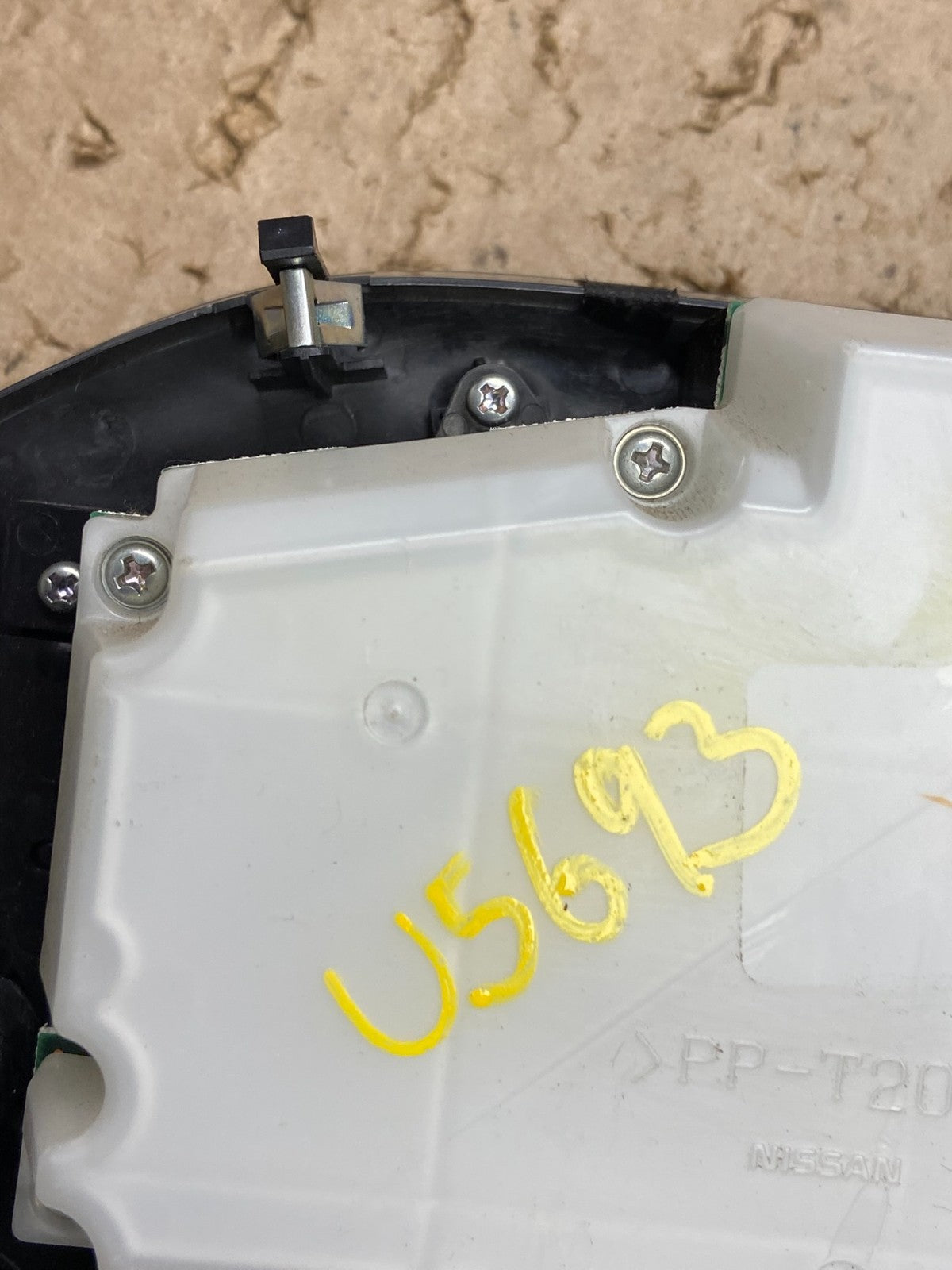 2011 2012 2013 Nissan Juke  A/C Temperature Climate Control U5693 DG6