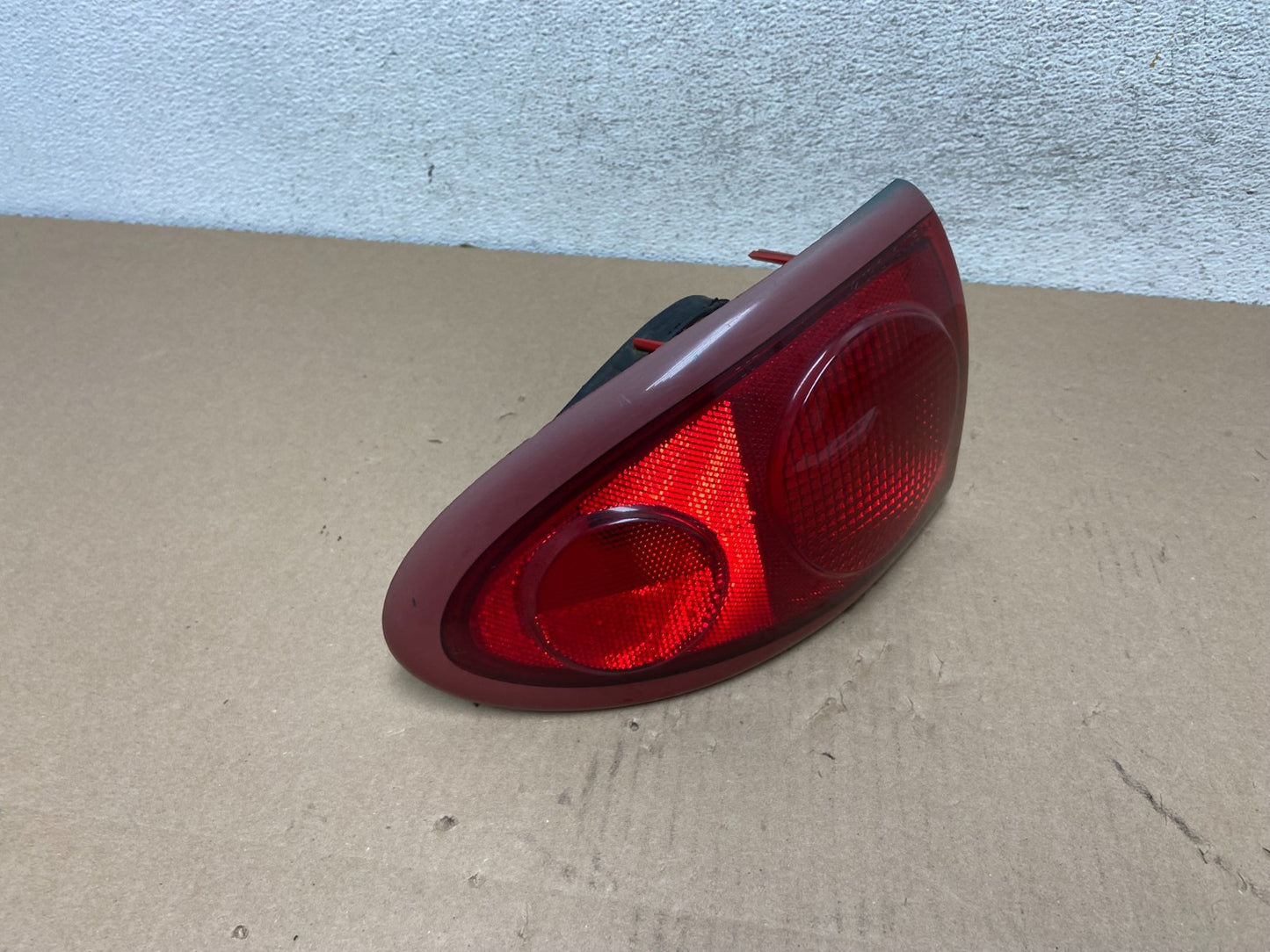 2003 2004 2005 Chevrolet Cavalier Left Driver LH Tail Light AG5751 DW2