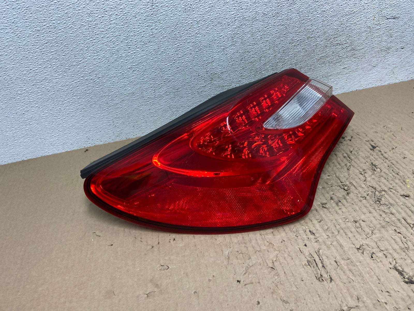 2011 - 2014 Chrysler 200 Sedan Left Driver LH Led Tail Light AF7017 LK2
