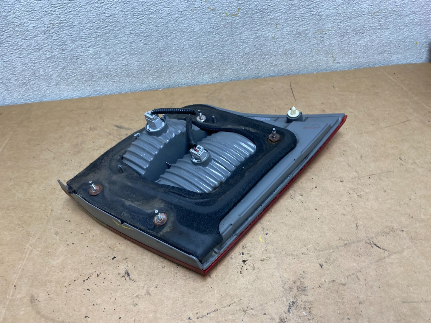 2005 2006 2007 Honda Odyssey Inner Right Passenger RH Tail Light X4947 DW8