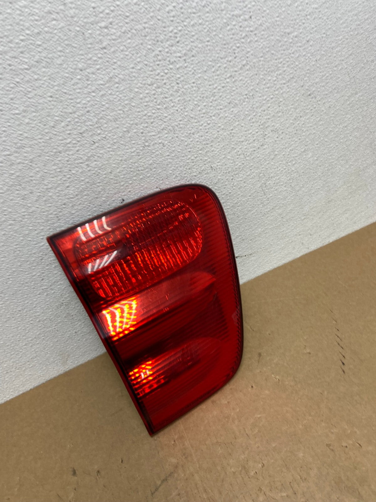 2001- 2004 Toyota Sequoia Driver Left Side Tail light Inner Oem AC1164 LK2