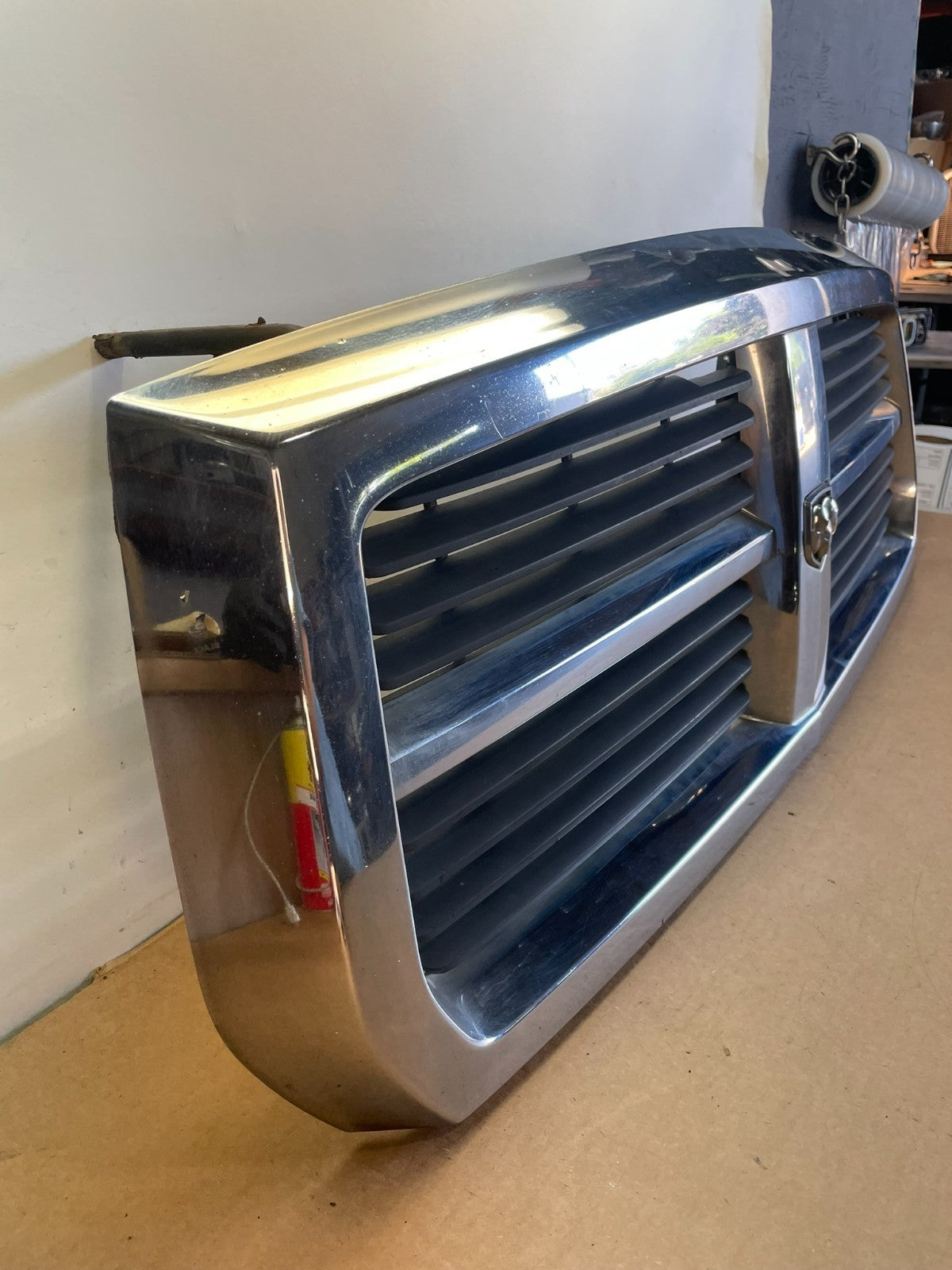 2005 to 2007 Dodge Dakota Chrome Front Upper Grill Grille AF8701 DG2