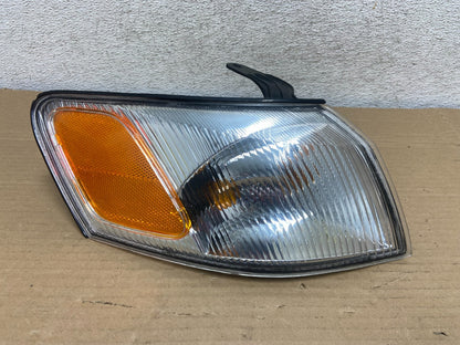 1997 1998 1999 Toyota Camry Right Passenger RH Turn Signal AG8876 DW0