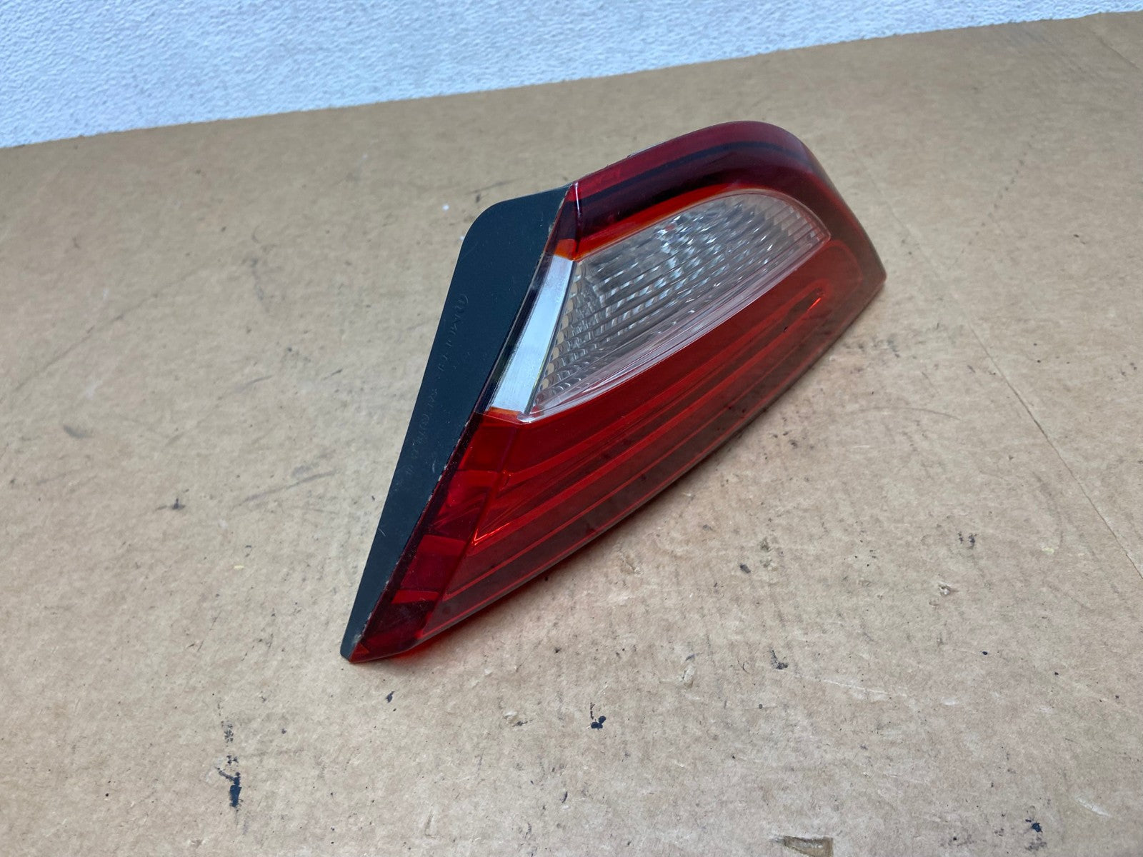 2015 to 2017 Chrysler 200 Sedan Right Passenger Inner Tail Light AE3199 LK2