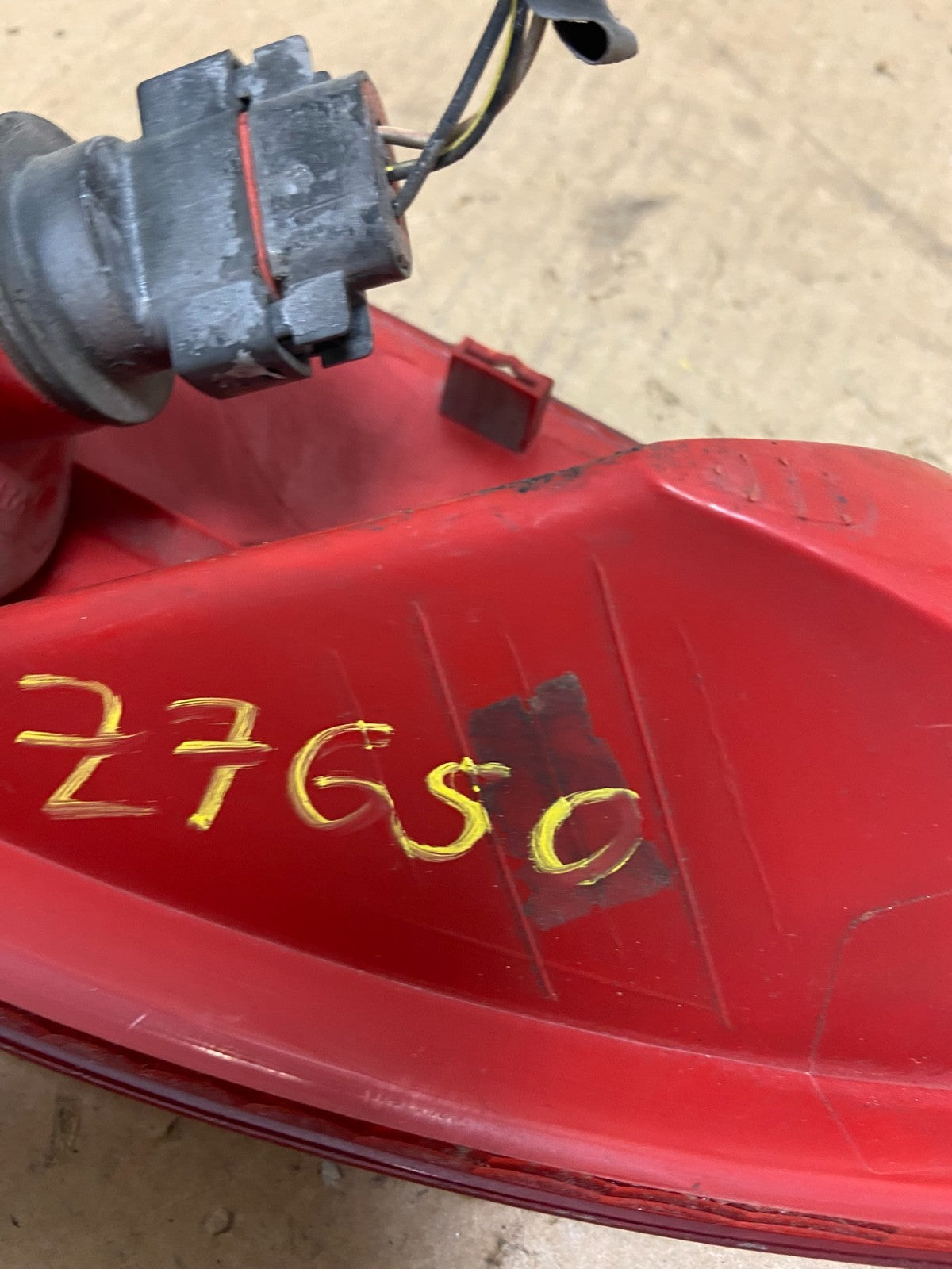 2001 to 2005 Chrysler PT Cruiser Right Passenger Tail Light Oem Z7650 DW6