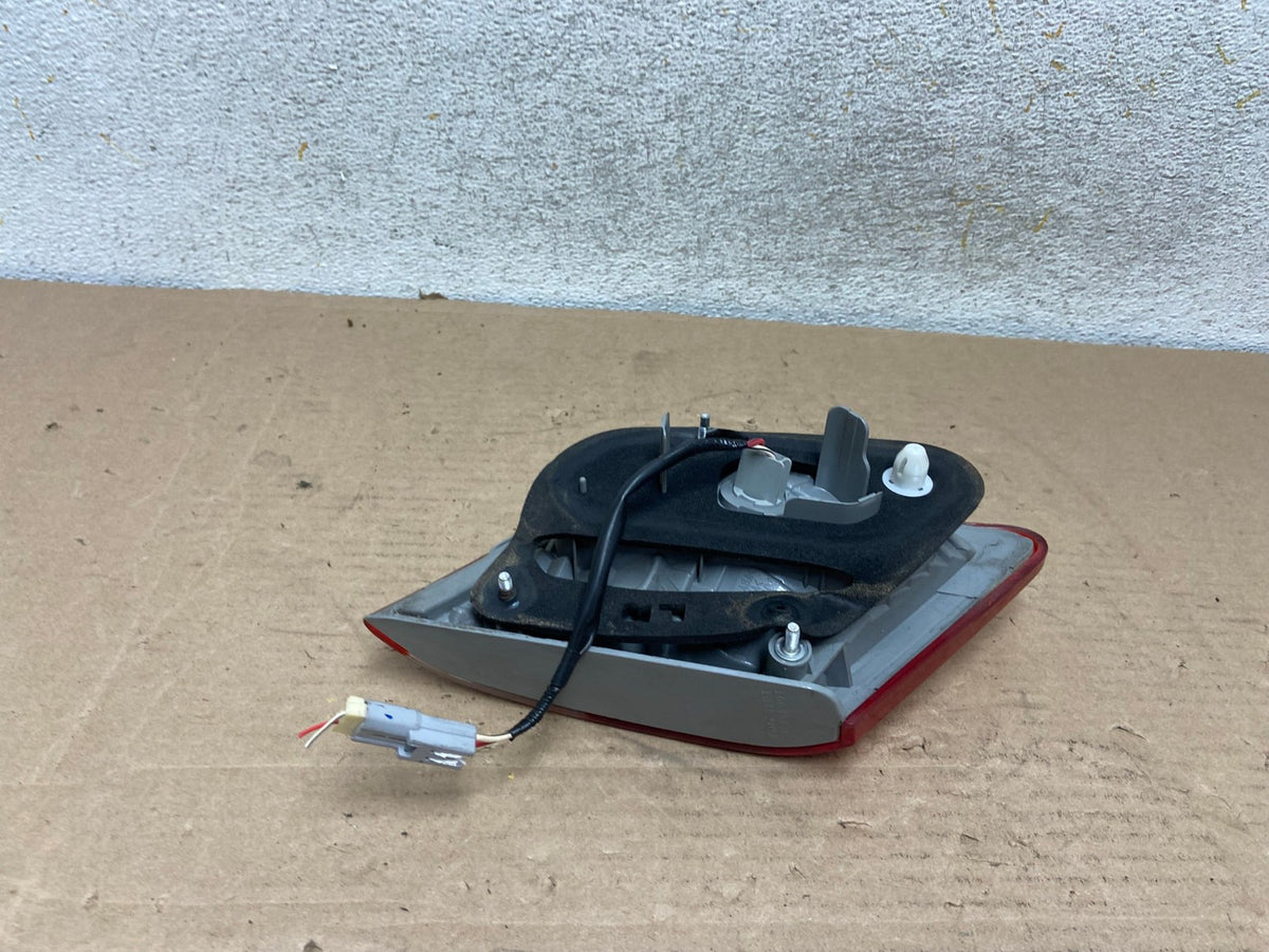 2007-2009 Toyota Camry Hybrid Right Passenger Side Inner Tail Light AH95134