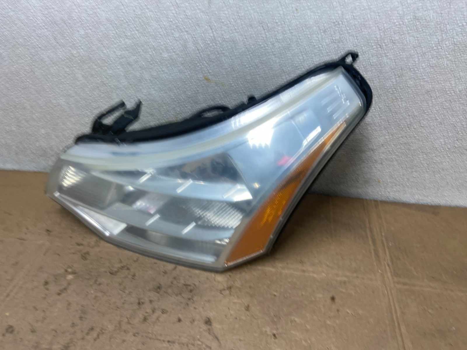2008 2009 2010 2011 Ford Focus Left Driver Lh Headlight Halogen Y8200 DW1