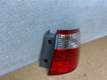 2005 2006 2007 Honda Odyssey Right Passenger RH Side Tail Light X5201 DW2