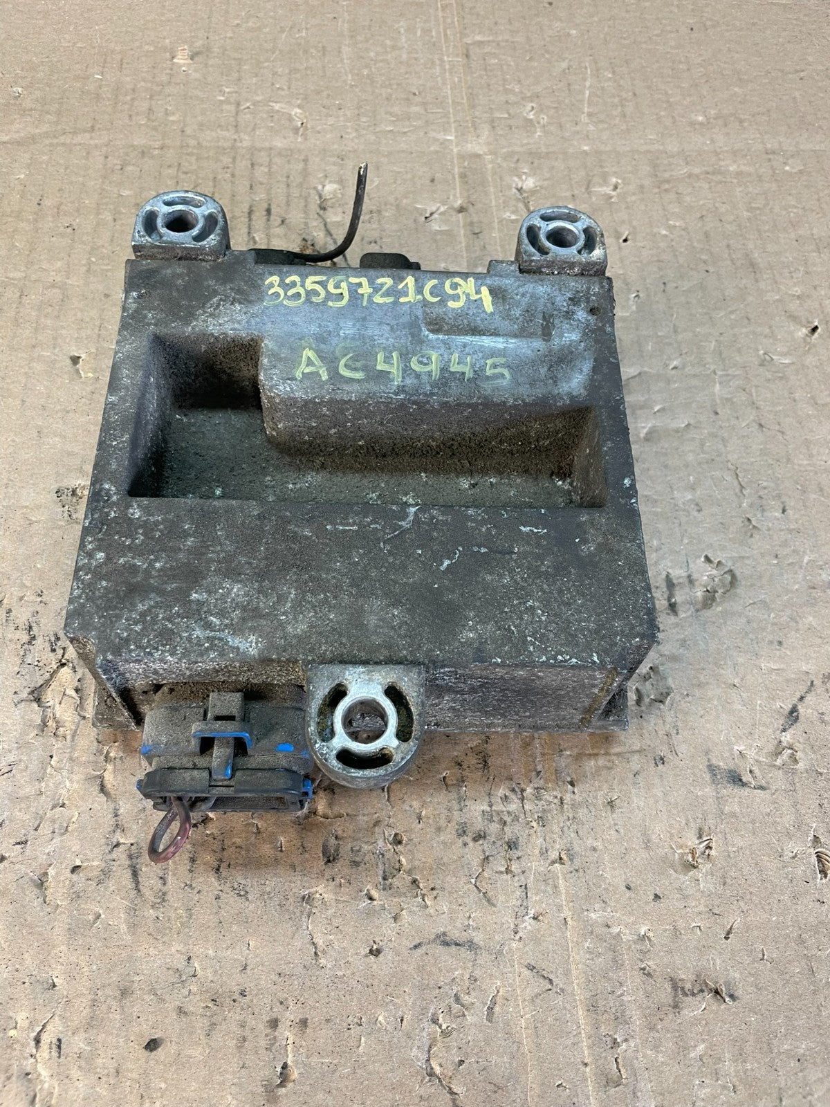 International Chassis Control Module 3559721C94 Pollak P/N 32231-301 AC4945 DG6