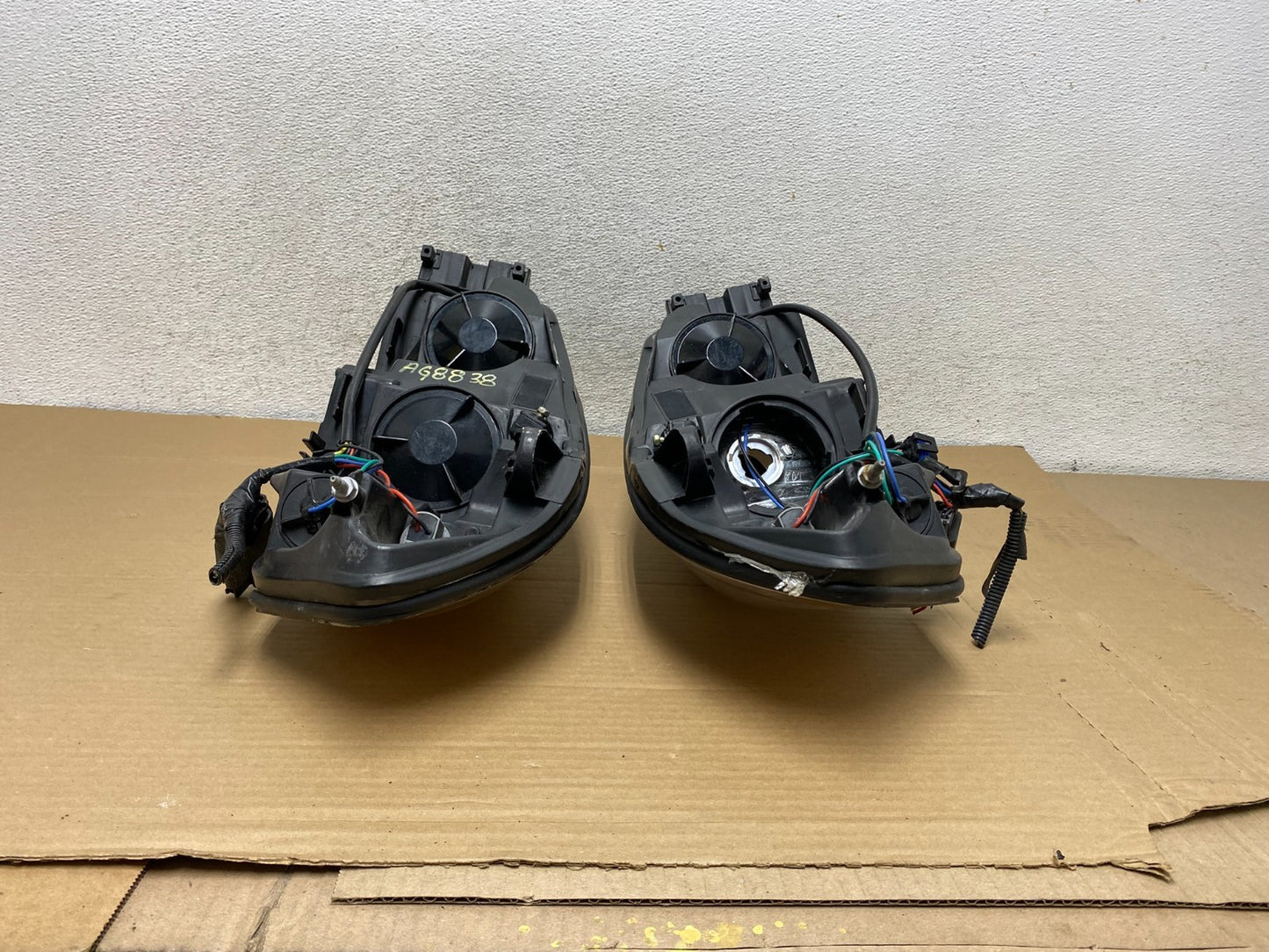 2006 - 2013 Chevrolet Impala Left+Right Set Headlights Halogen AG8838 DW9