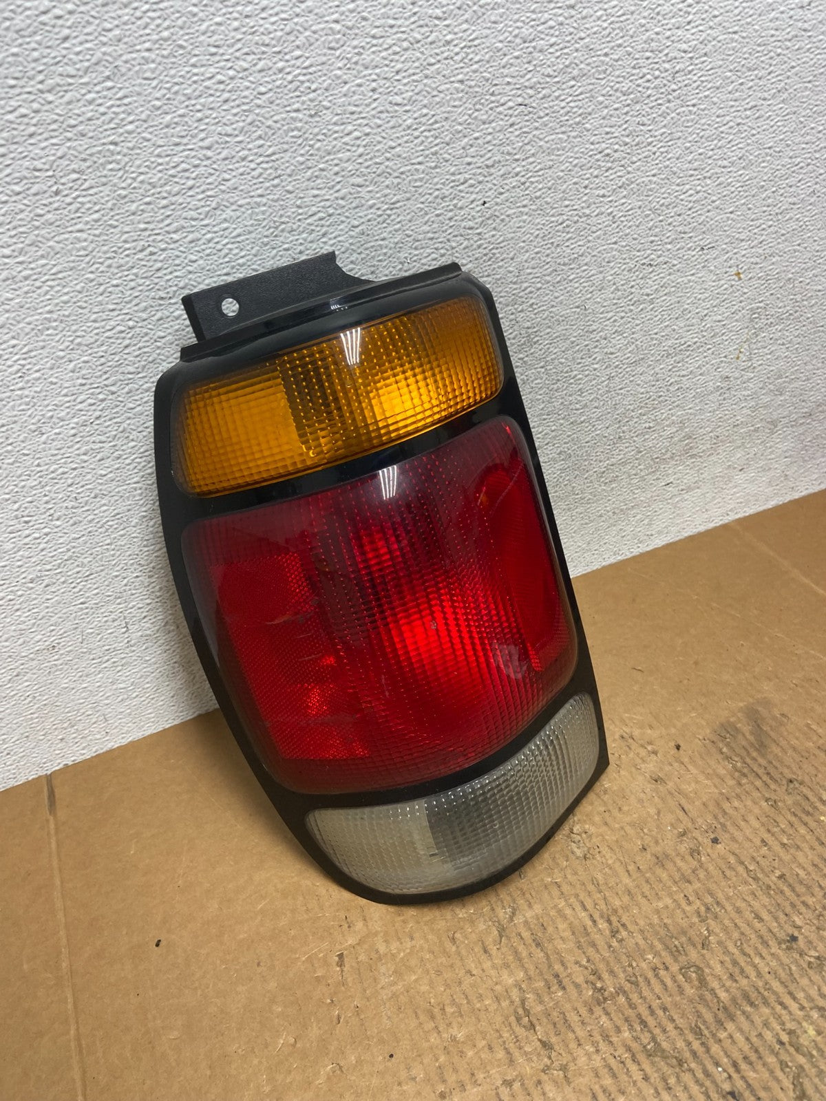 1996 to 1997 Ford Explorer Left Driver LH Side Tail light AE1580 DG2