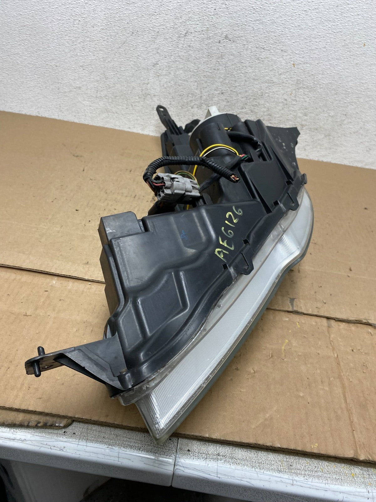 2010-2012 Subaru Legacy Outback Right Passenger Headlight AE6126 DW8