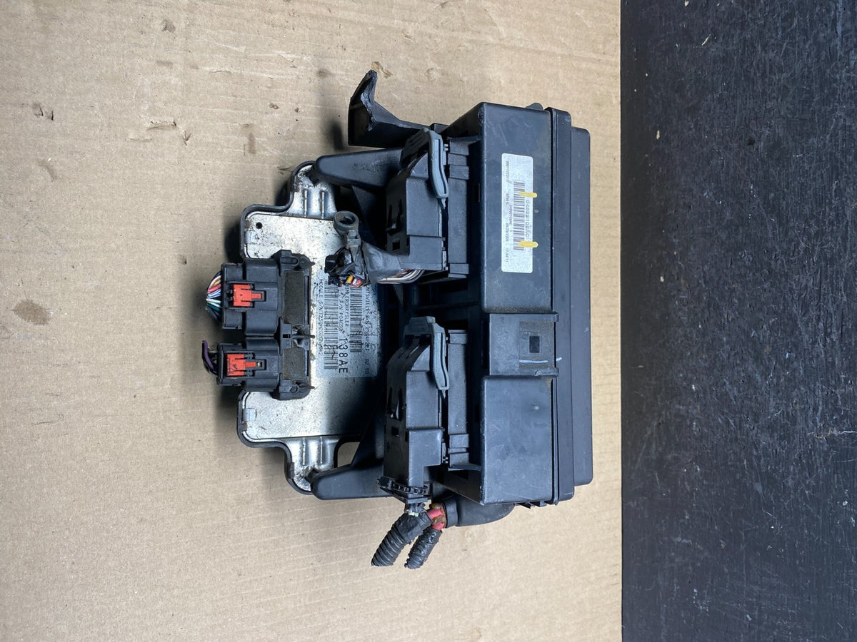 2007 Jeep Grand Cherokee Integrated Power Fuse Box 04692109ac ag9718 DG0