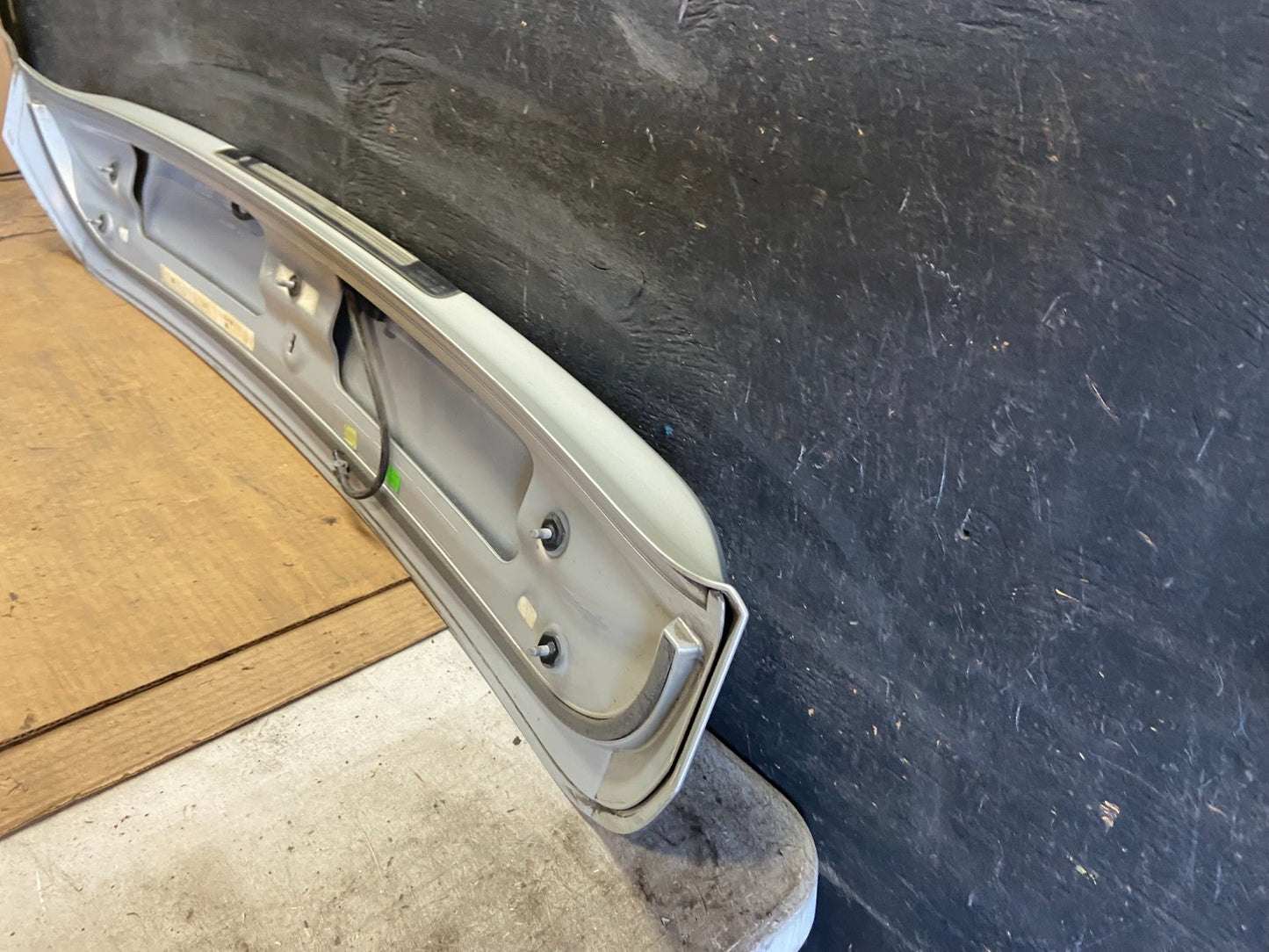 2006 to 2008 Saab 9-3 Wagon Combi Rear Spoiler Wing OEM R0173 DG8