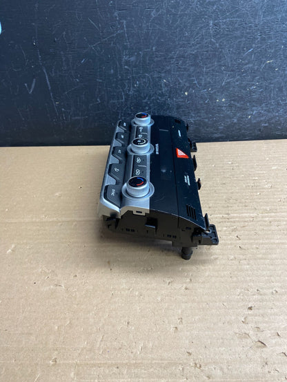 2018 2019 2020 Hyundai Elantra Center Heater A/C Climate Control Panel AG0376 DG3