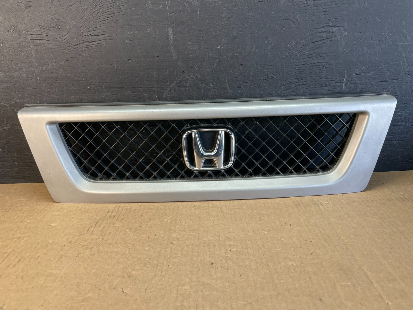 2003 2004 2005 2006 Honda Element Front Upper Grill Grille AD0250 DG0