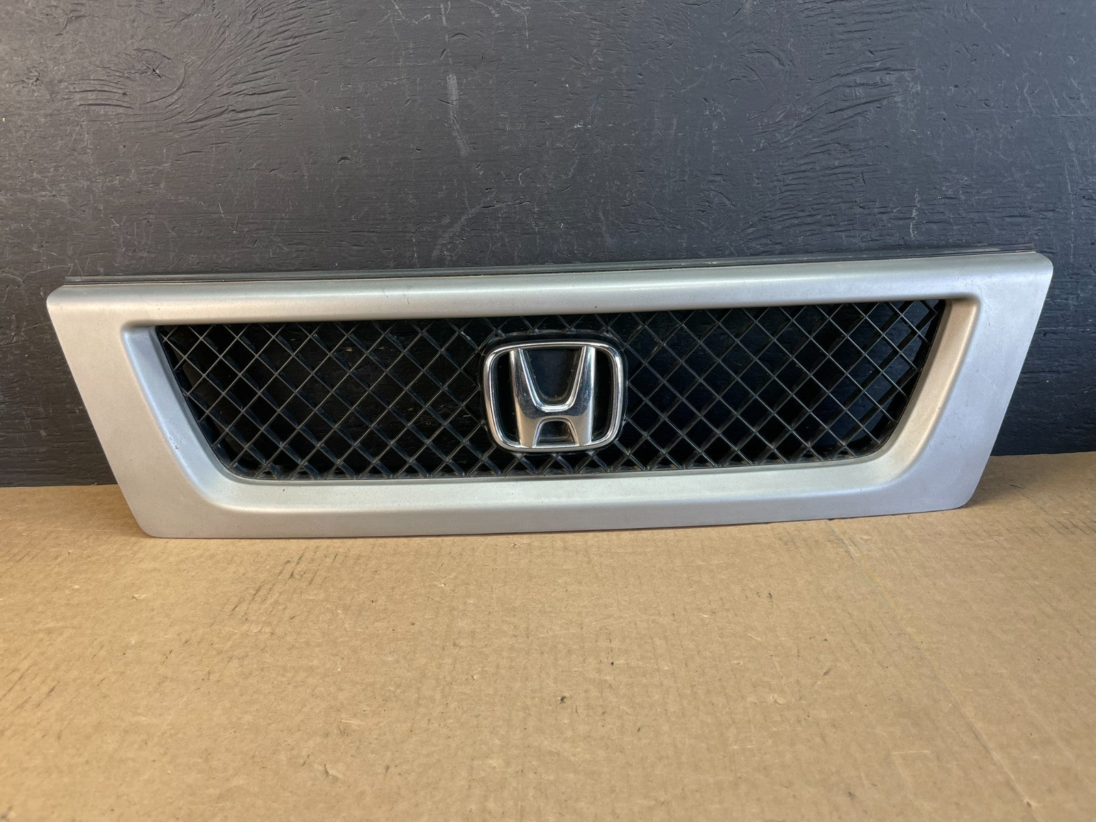 2003 2004 2005 2006 Honda Element Front Upper Grill Grille AD0250 DG0