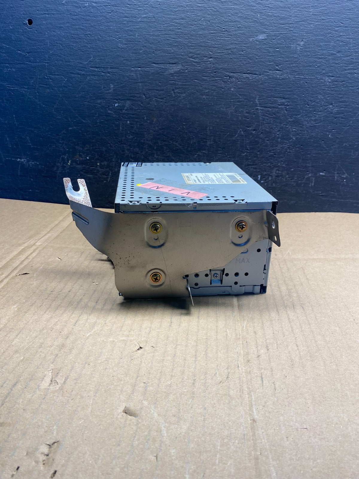 2006-2011 Mitsubishi Endeavor AM/FM/CD/MP3 Radio Head Unit Receiver AD1682 DG2
