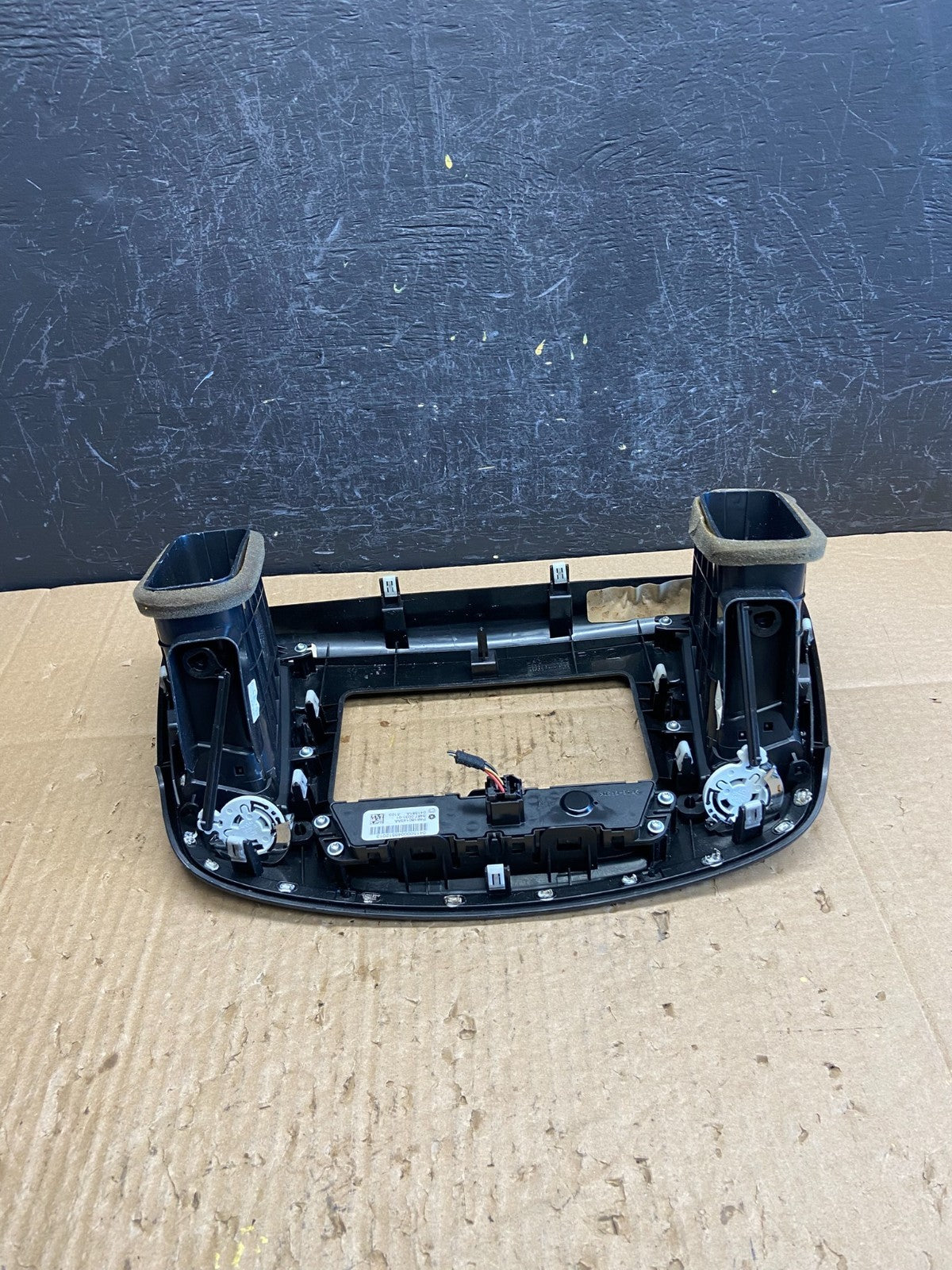 2015 to 2016 Chrysler 200 Radio Dash Bezel Trim Vent Hazard Panel AC9653 DG4