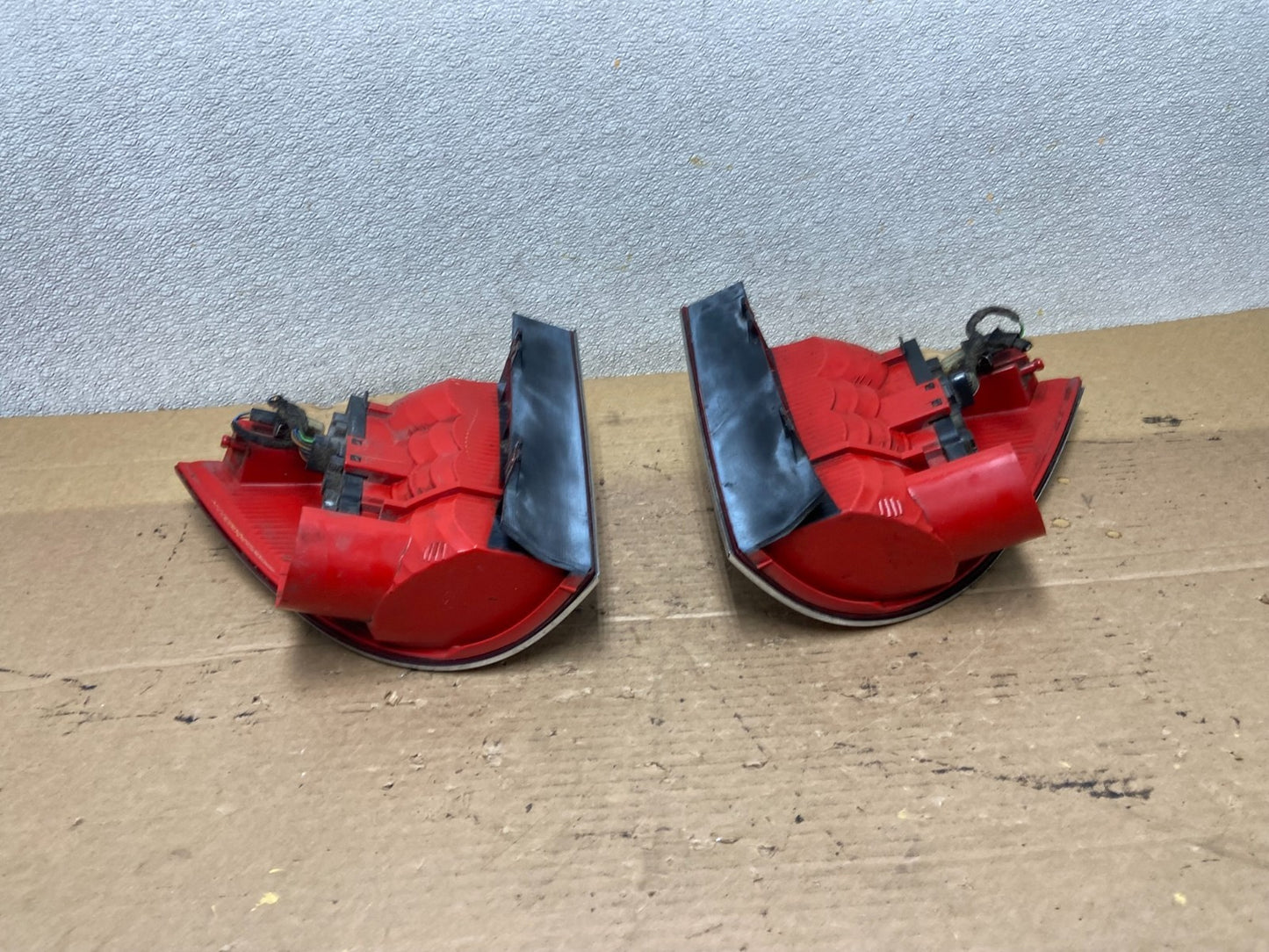 2002-2005 Mercedes ML 350 Ml-Class Left+Right Side Tail Lights AB3365 DW6
