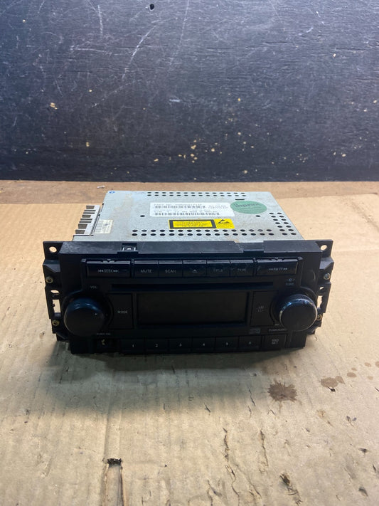 2005 2008 Jeep Dodge Chrysler Screen Display CD Player Satellite Radio Y4432 DG0