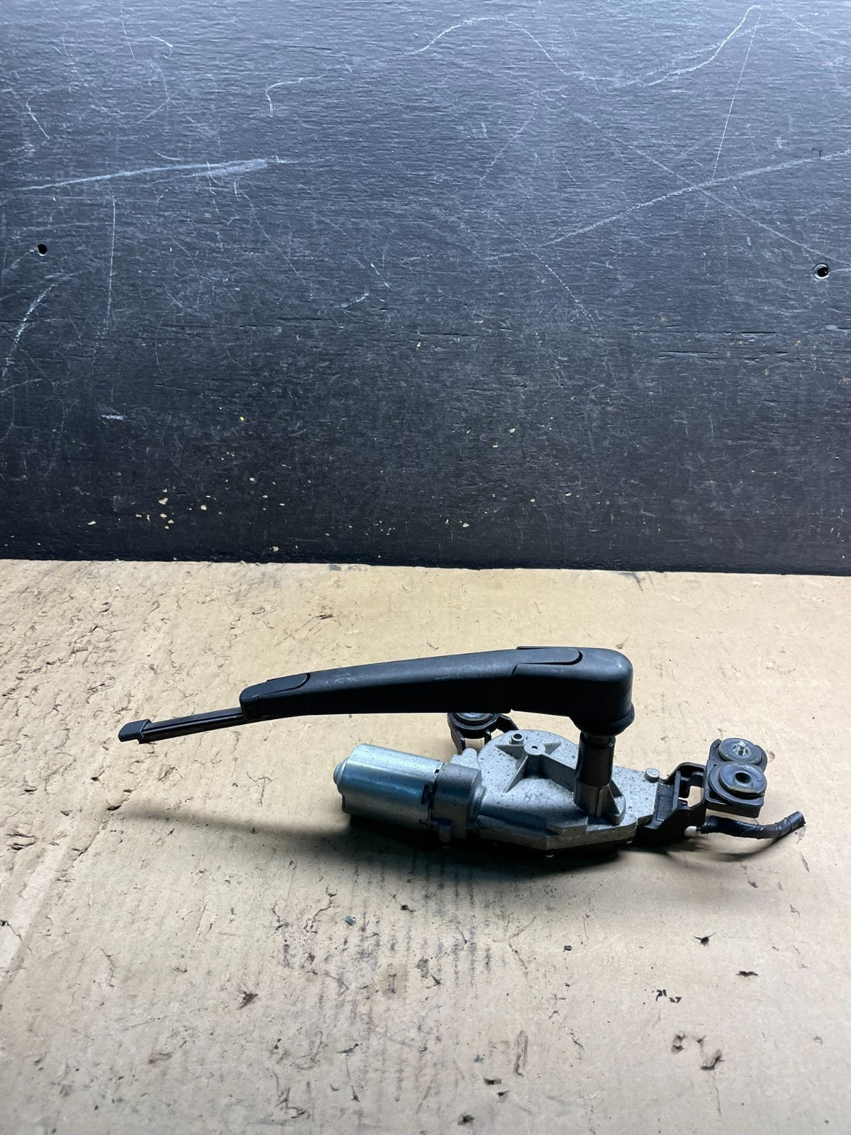 2012 - 2017 Hyundai Veloster Rear Glass Windshield Wiper Motor W6851 DG3