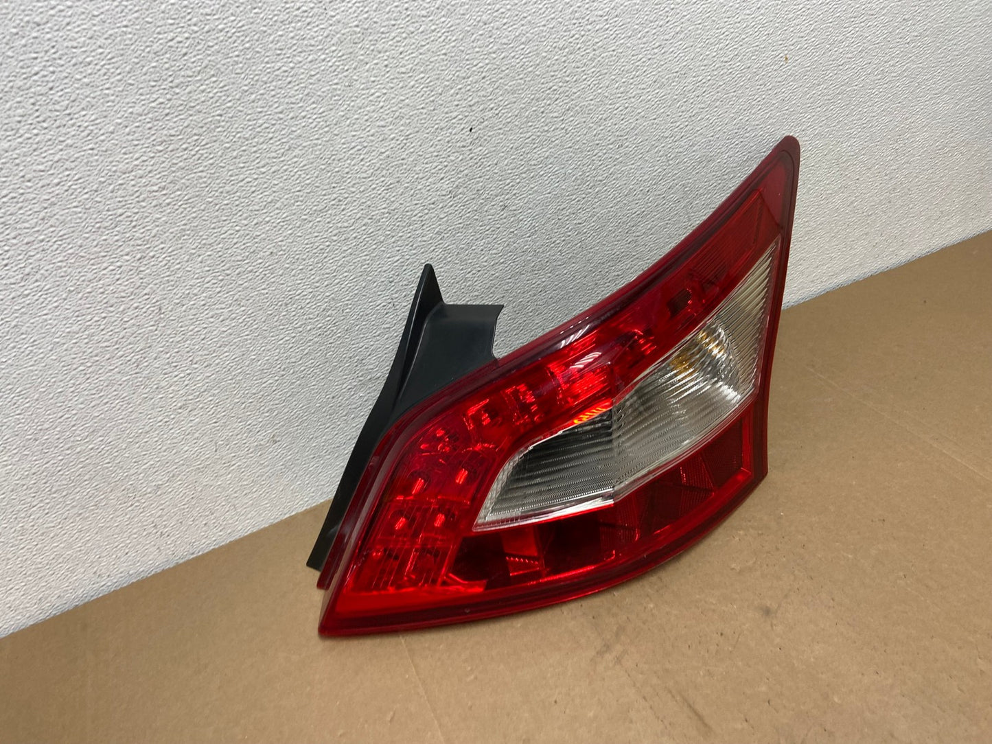 2009 2010 2011 Nissan Maxima Right Passenger RH Side Tail light DEPO AC5609 LK2