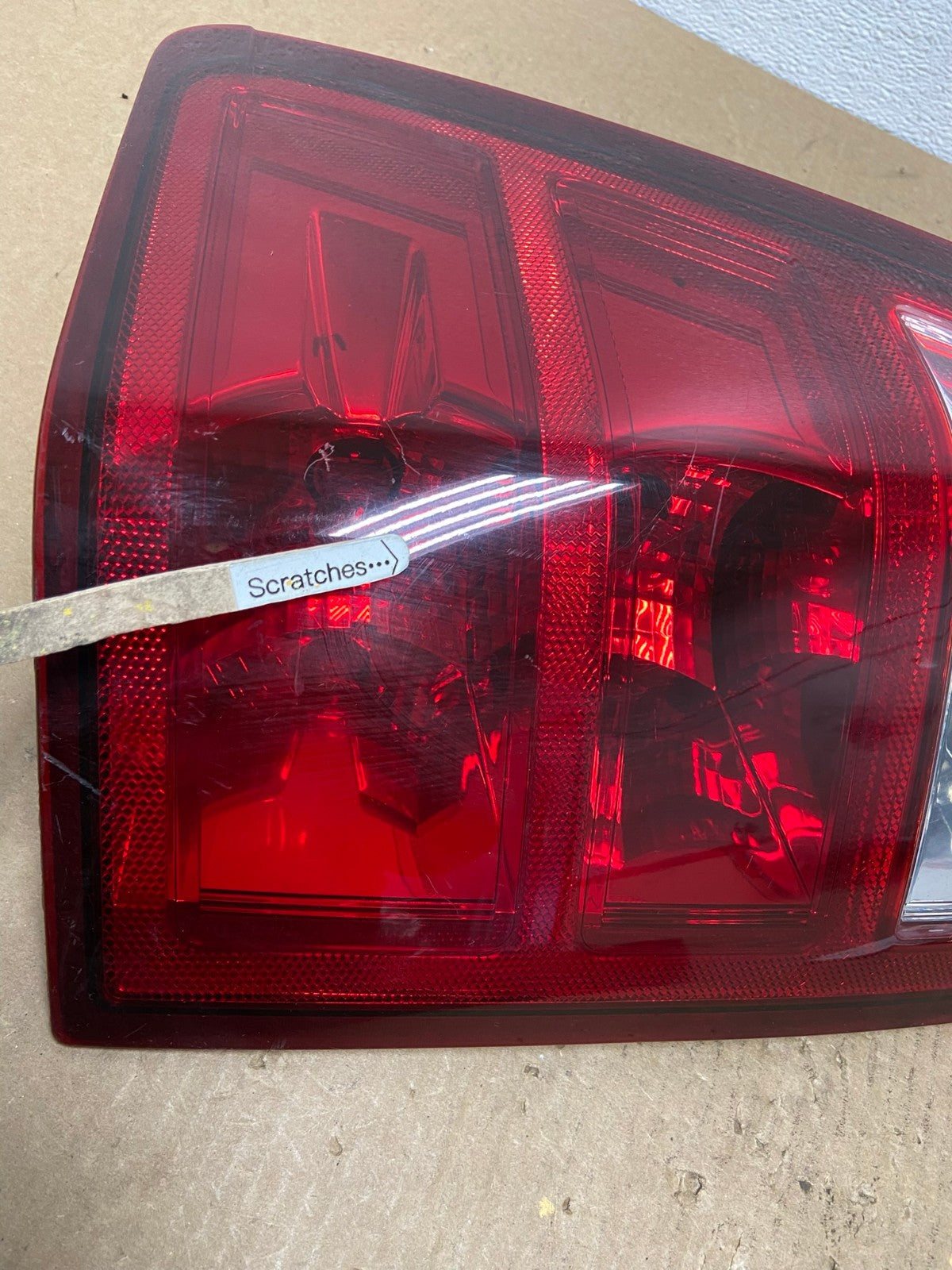 2005 - 2006 Jeep Grand Cherokee Right Passenger Rh Side Tail Light AC1408 LK3