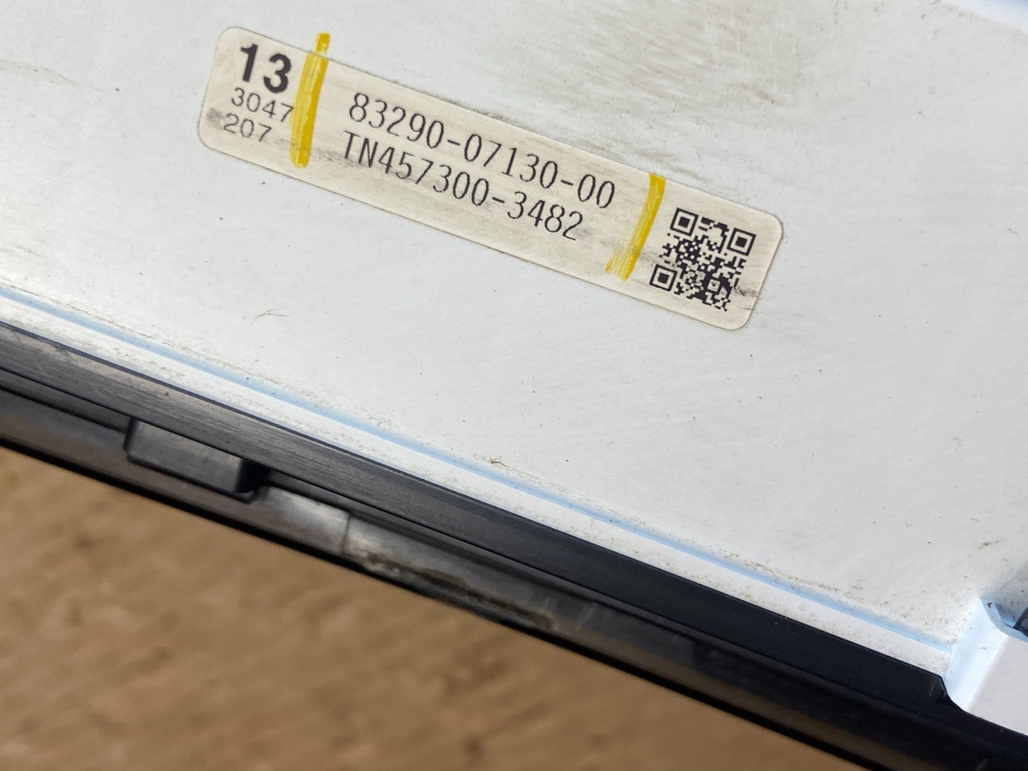 2005 to 2007 Toyota Avalon Information Display Screen AE4130 DG7