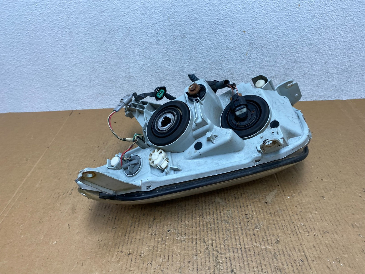 2006-2009 Toyota 4Runner Halogen Right Passenger Projector Headlight AE1615 DG5