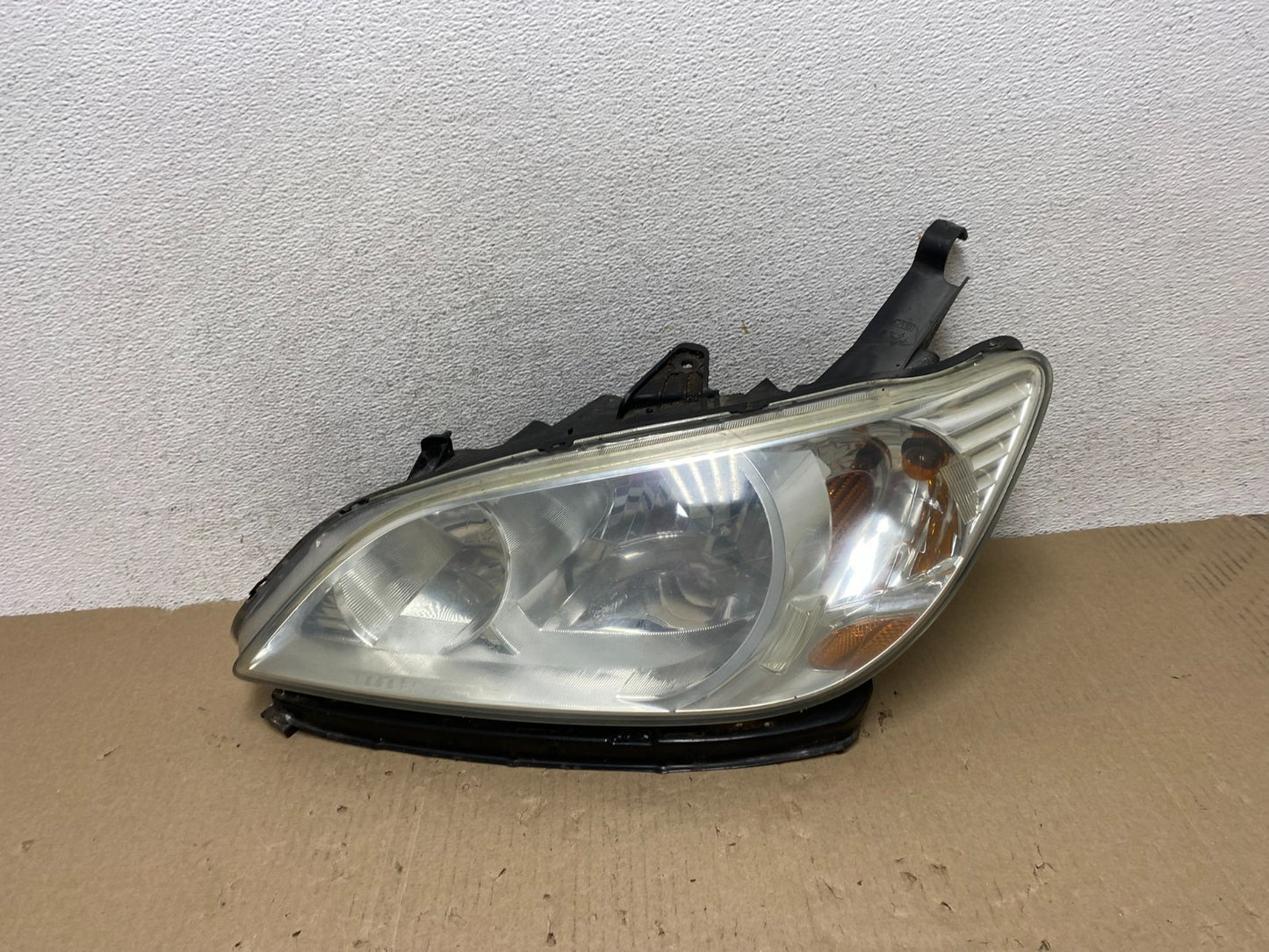 2004 2005 Honda Civic Sedan Headlight Halogen Left Driver Lh AG6911 DW0