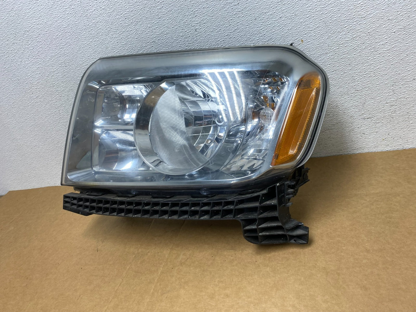 2009 2010 2011 Honda Pilot Left Driver LH Halogen Headlight AD4417 DW1