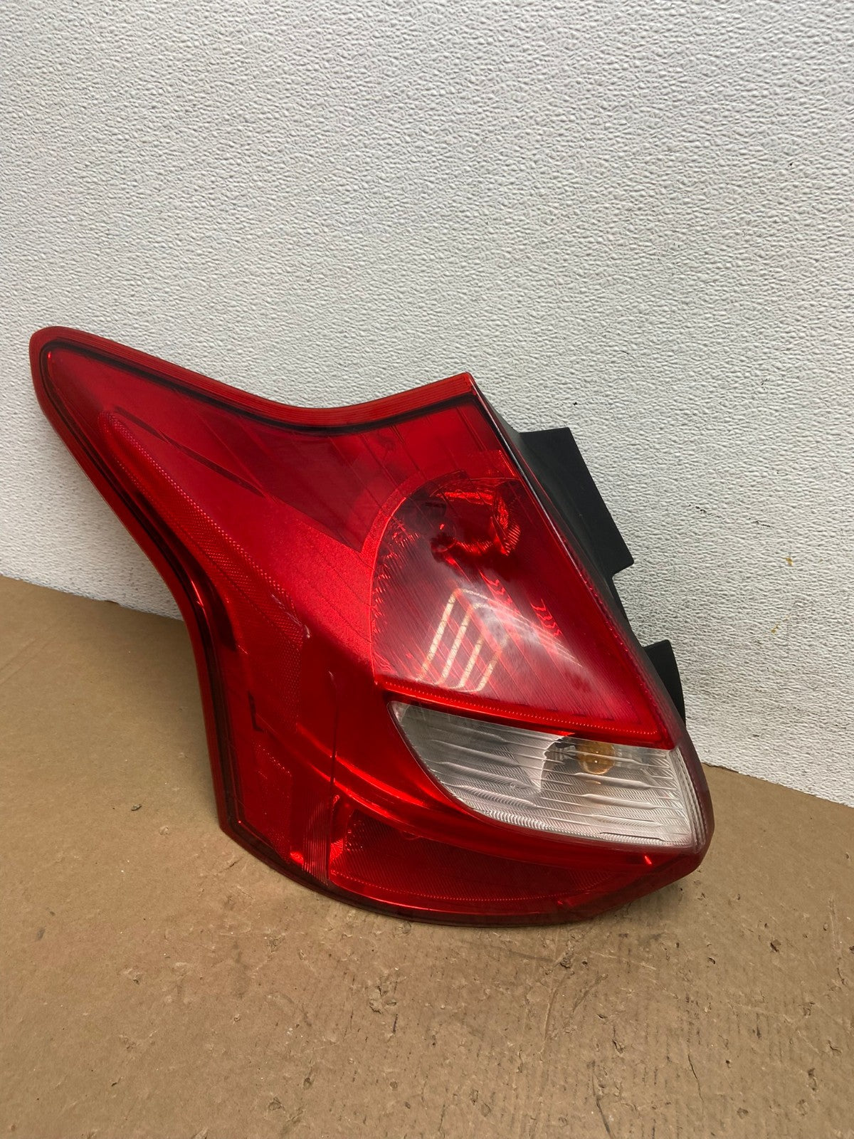 2012 2013 2014 Ford Focus Tail Light Hatchback Left Driver Lh Side AD8144 LK0