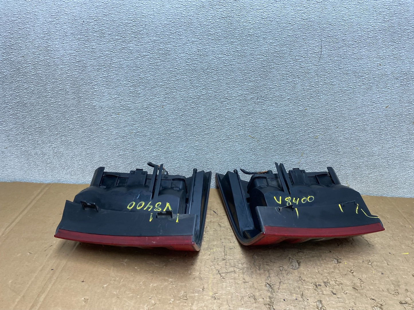1998 1999 2000 2001 Mercedes ML320 ML-Class Left+Right Tail Lights V8400 DW8