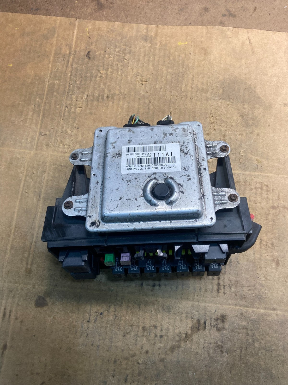 2007 Jeep Grand Cherokee Body Control Module BCM Power Fuse Box Y3749 DG6