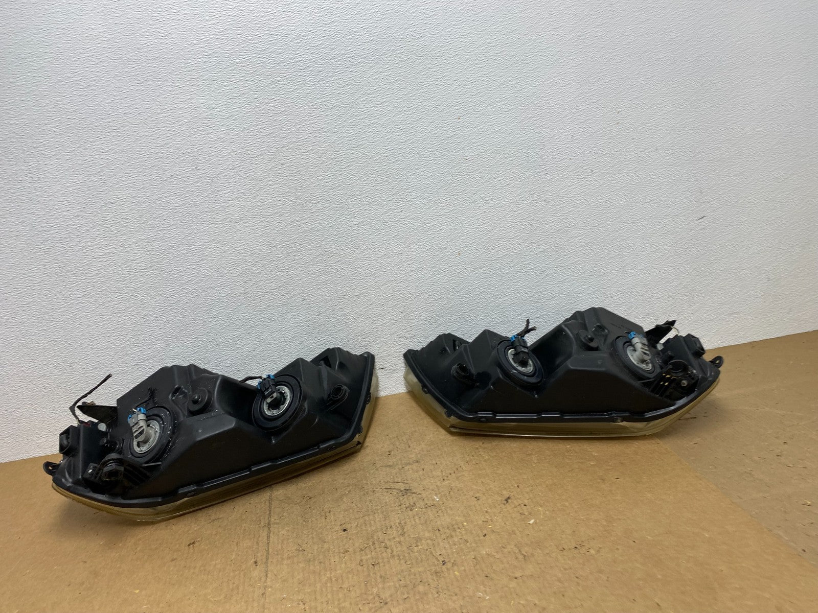 2008 to 2014 Dodge Avenger Left+Right Side Set Headlights AC3635 DW7