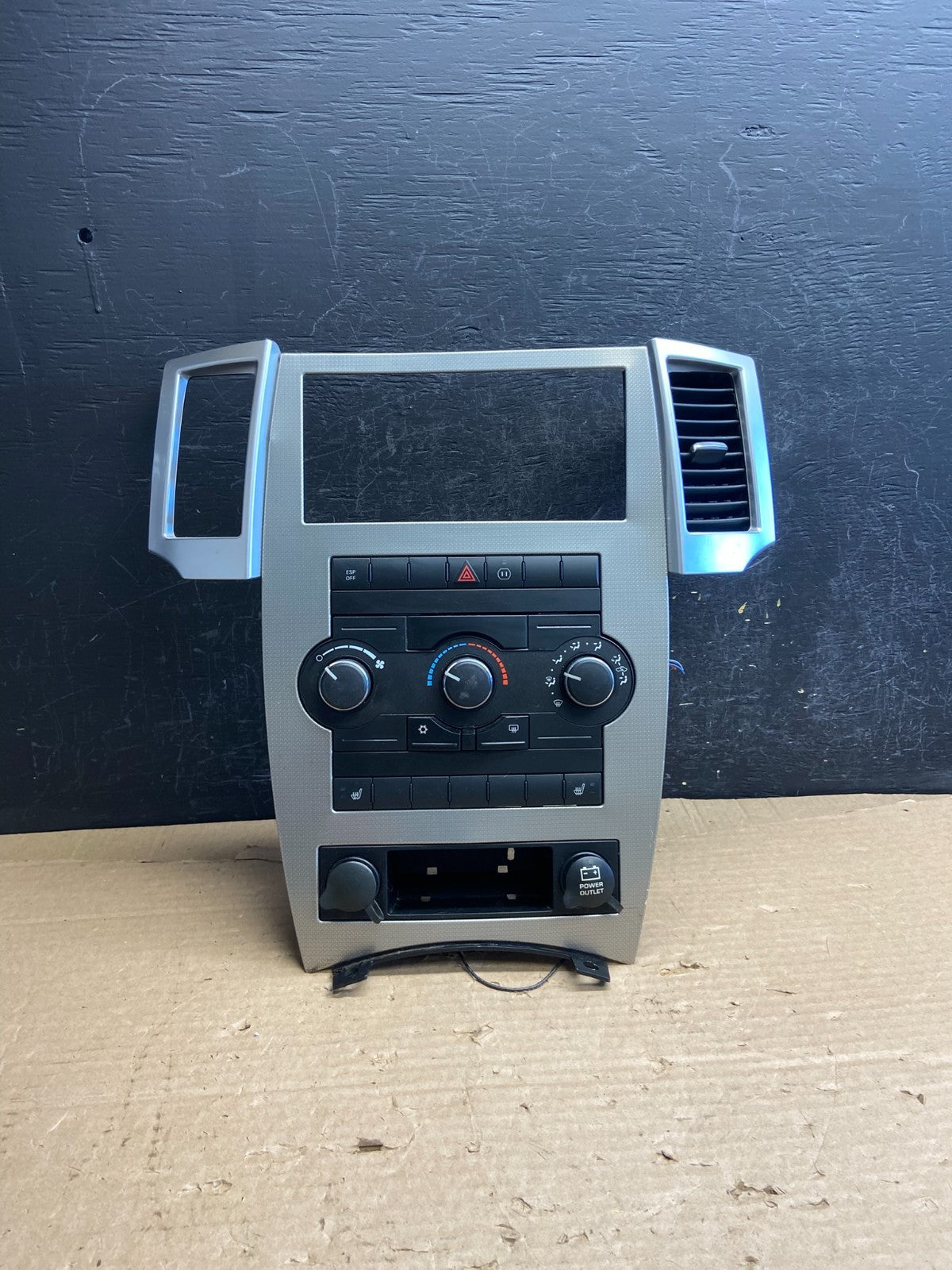 2008 to 2010 Jeep Grand Cherokee Center A/C Heater Climate Control AF2689 DG0
